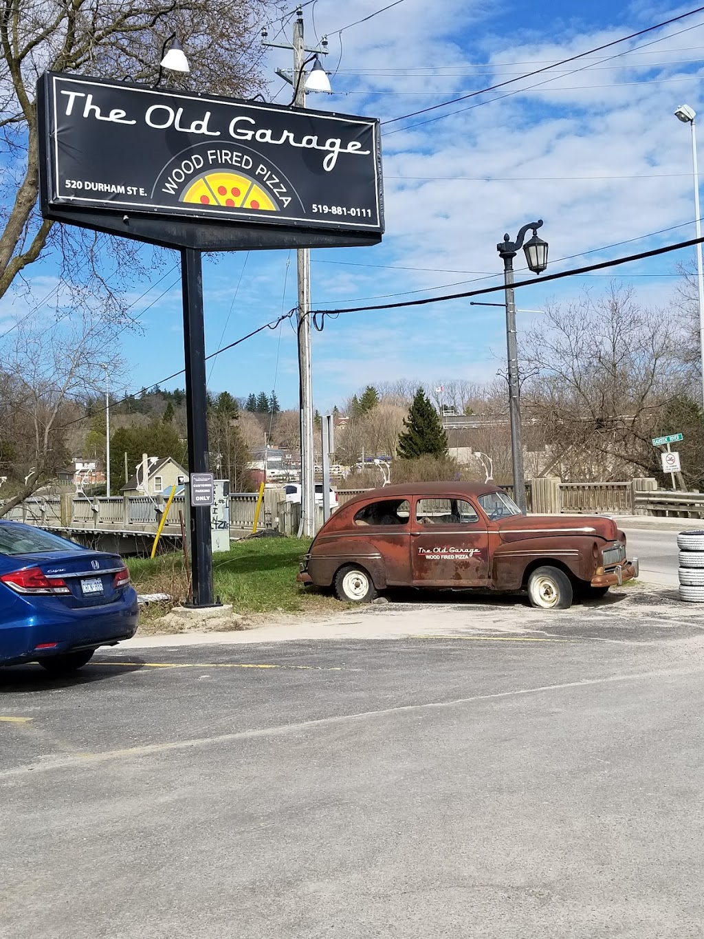 The Old Garage Wood Fired Pizza | 520 Durham St E, Walkerton, ON N0G 2V0, Canada | Phone: (519) 881-0111