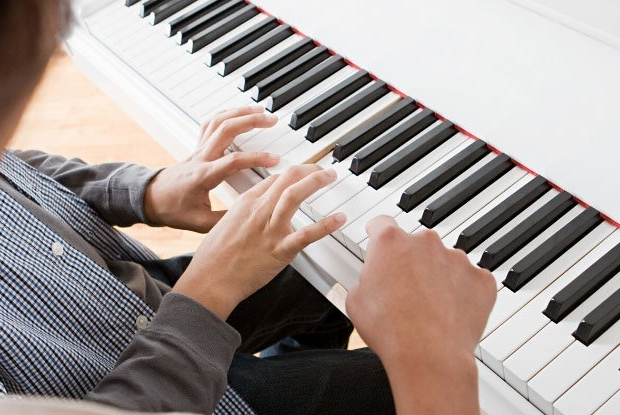 Edmonton Online Music Lesson Studio | 4601 115 Ave NW, Edmonton, AB T5W 0W1, Canada | Phone: (778) 990-9902