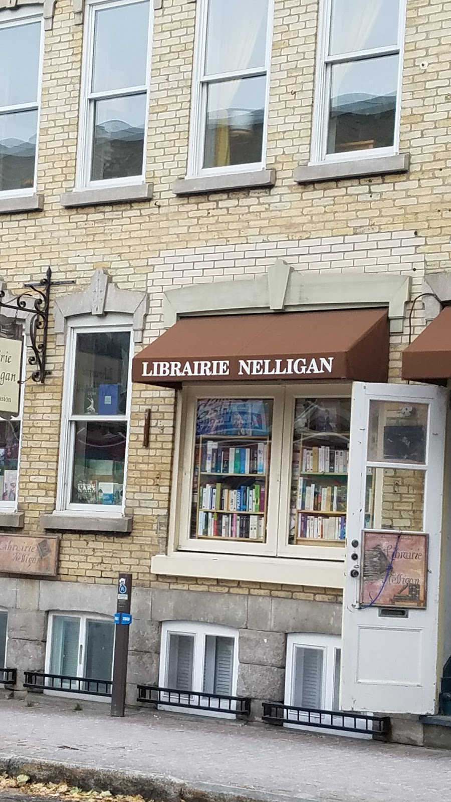 Librairie Nelligan Inc | 499 Rue Saint-Jean, Québec, QC G1R 1P5, Canada | Phone: (418) 614-8043