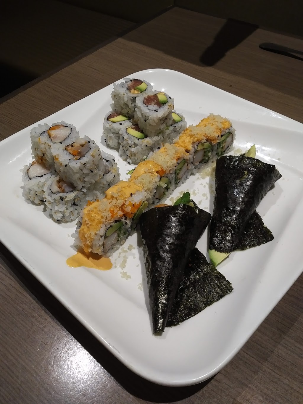 Makimono Japanese Restaurant | 1790 Liverpool Rd, Pickering, ON L1V 1V9, Canada | Phone: (905) 831-0335