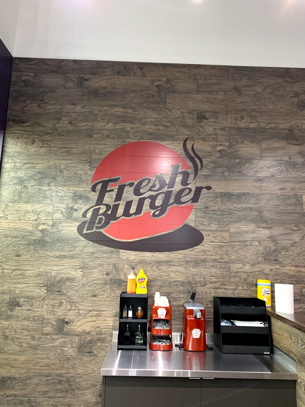 Fresh Burger, Dixie | 5089 Dixie Rd, Mississauga, ON L4W 0E6, Canada | Phone: (905) 282-2226