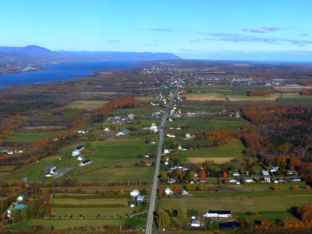 Centre De La Petite enfance Les Lucioles | 480 Chem. Royal, Saint-Pierre, QC G0A 4E0, Canada | Phone: (418) 828-2444