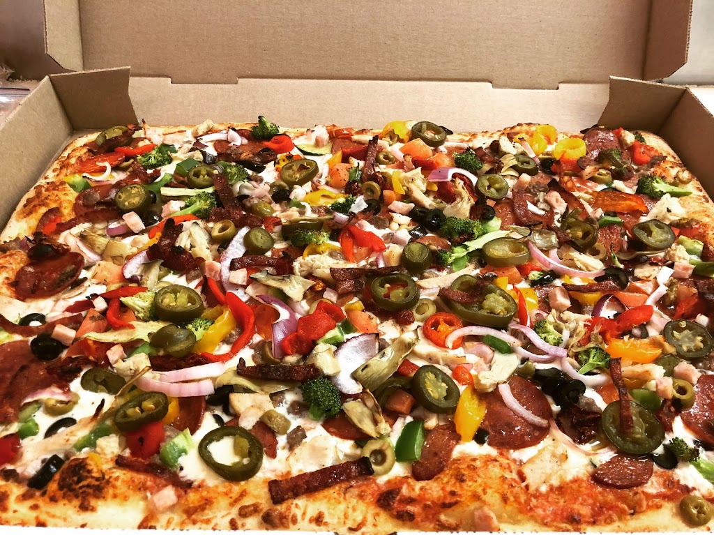 Pizza La Rosa | 1738 Lawrence Ave E, Scarborough, ON M1R 2Y1, Canada | Phone: (416) 546-4171