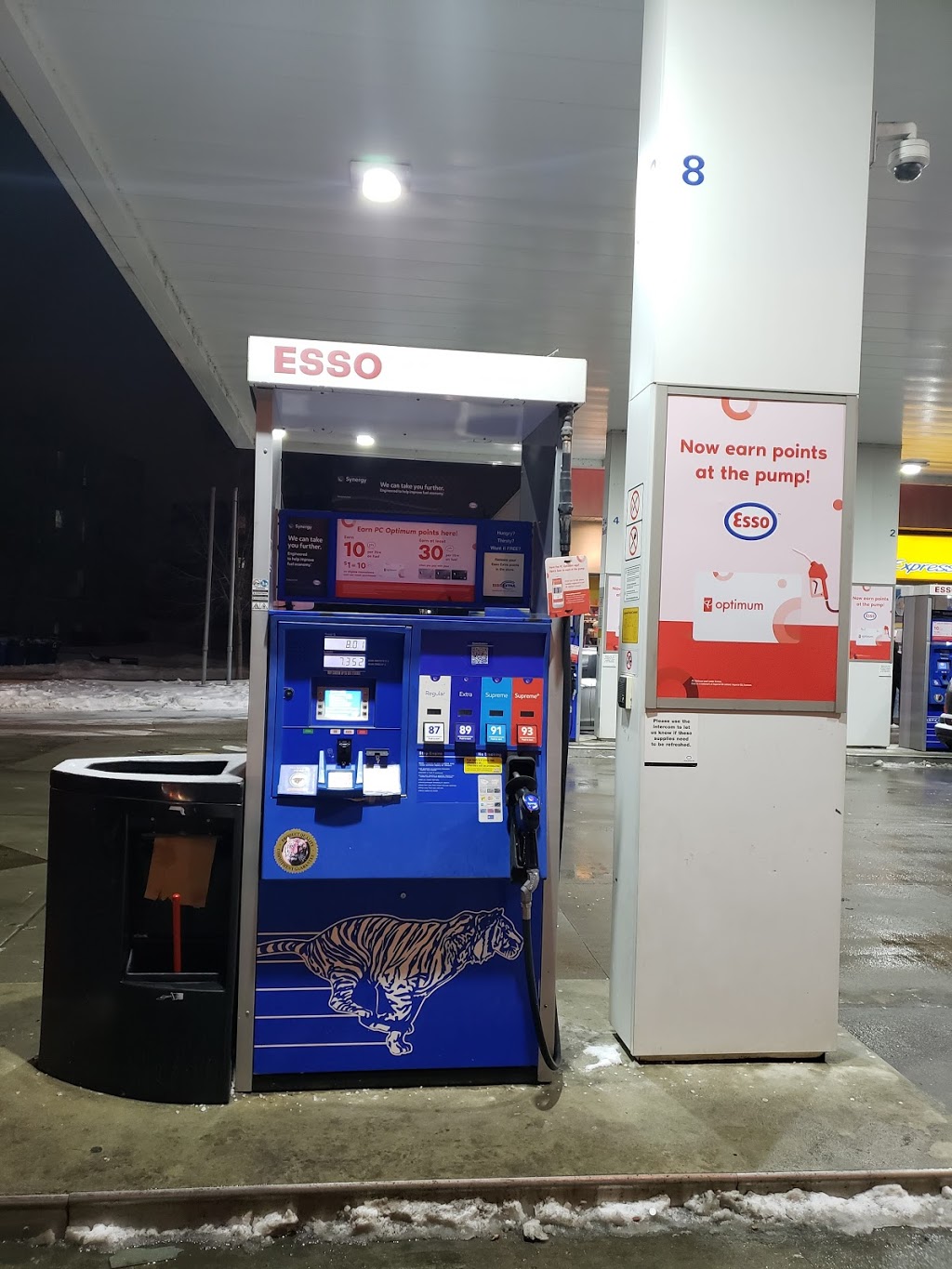 TRETHEWEY ESSO | 66 Trethewey Dr, York, ON M6M 4B4, Canada | Phone: (416) 653-2002