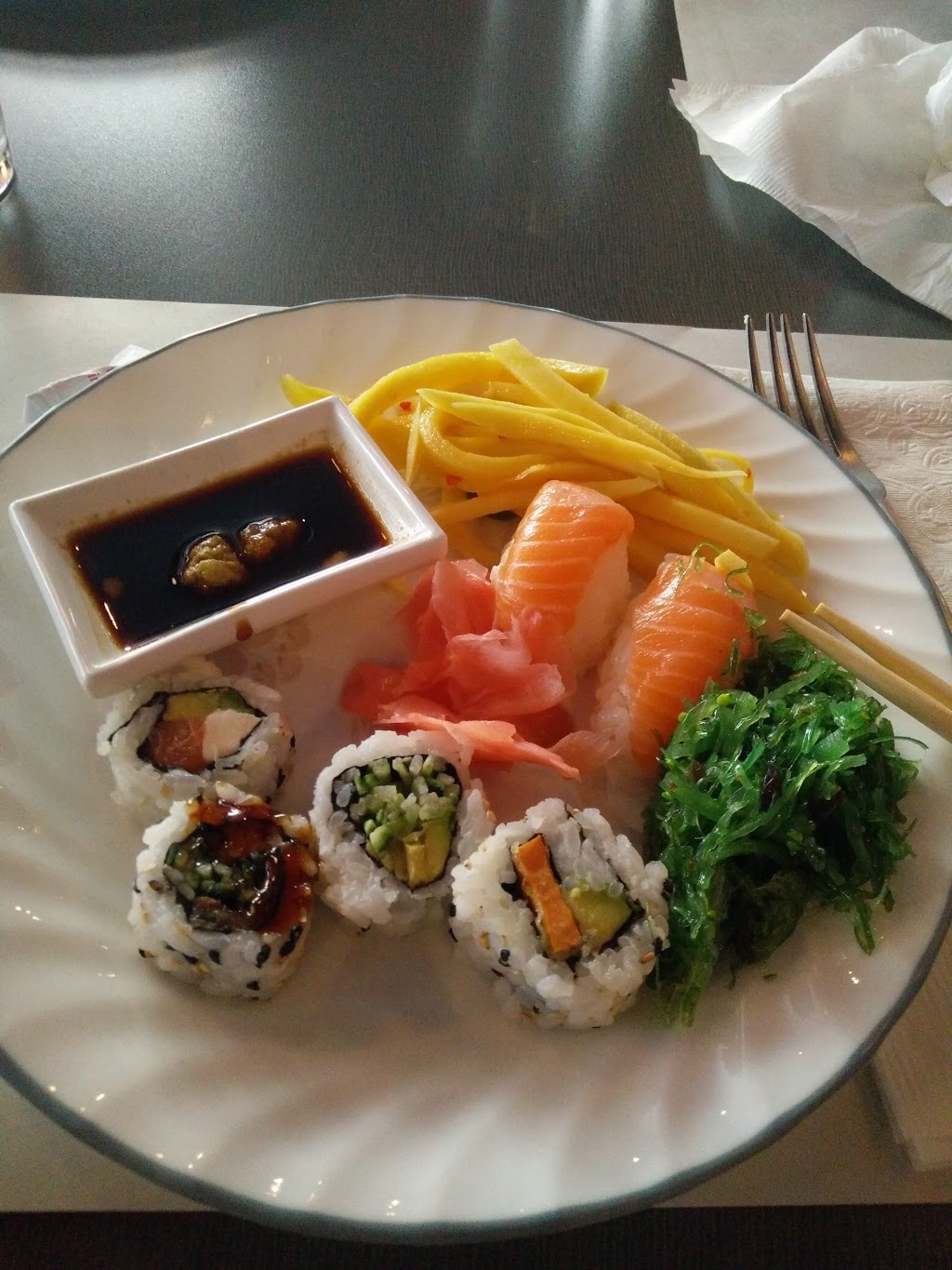 Eclipse Asian Cuisine | 1930 Innes Rd, Gloucester, ON K1B 3K5, Canada | Phone: (613) 746-2323