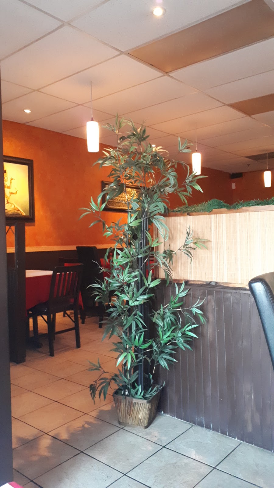 Restaurant Taasty Thai | 323 Montée des Pionniers, Terrebonne, QC J6V 1H4, Canada | Phone: (450) 581-7110