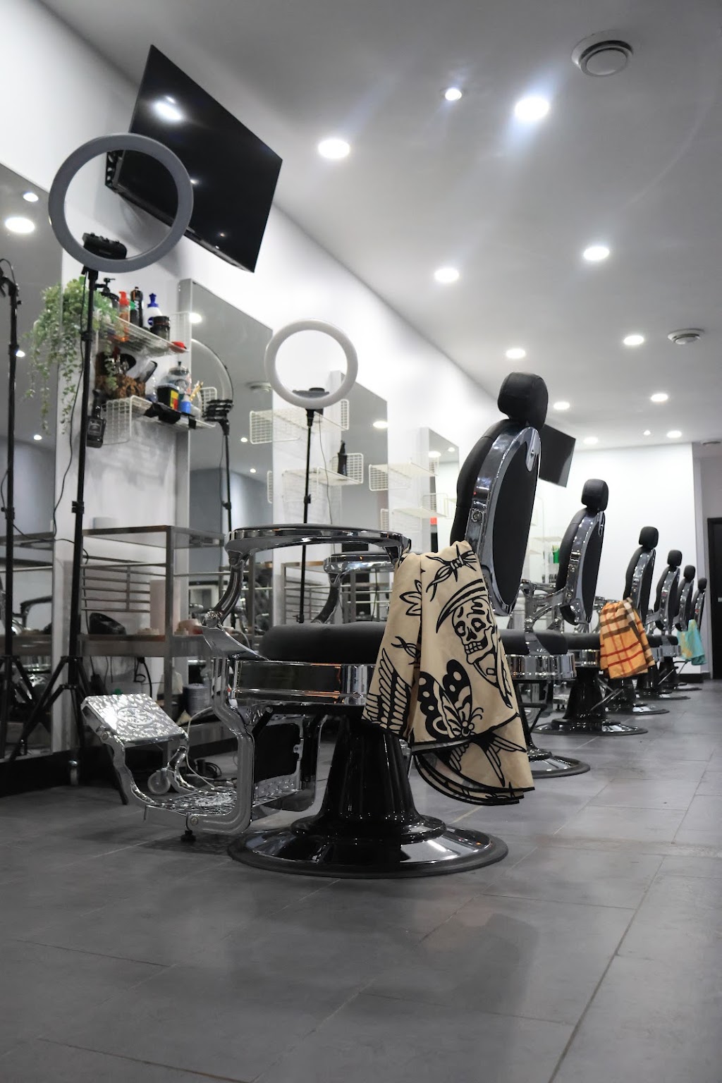 The One Three Barber Studio | 3 Rue Sunnydale, Dollard-des-Ormeaux, QC H9B 1E2, Canada | Phone: (514) 421-1113