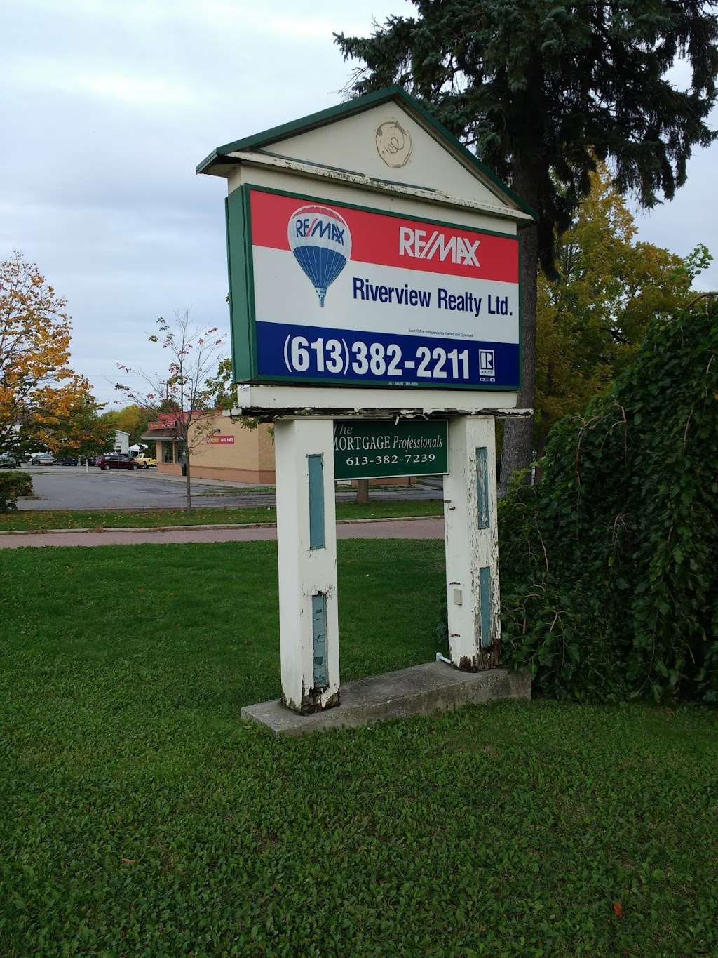 The Mortgage Professionals | 389 King St E, Gananoque, ON K7G 1G6, Canada | Phone: (613) 382-7239