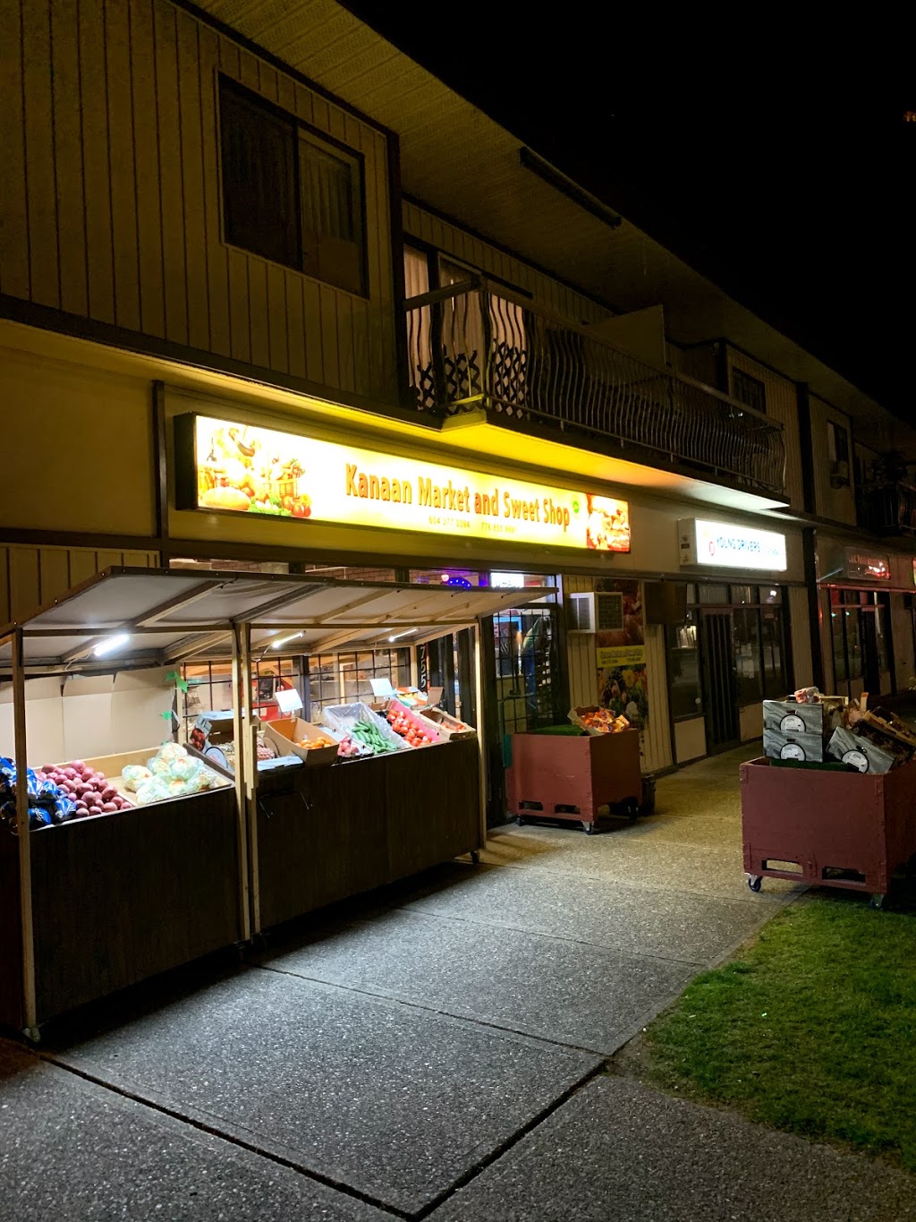 Kanaan Market and Sweet Shop | 20755 Fraser Hwy, Langley City, BC V3A 4G4, Canada | Phone: (604) 427-4487