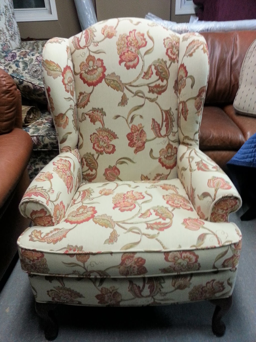 Ashtons Upholstery & Interiors | 235 Queen St W, Brampton, ON L6Y 1M6, Canada | Phone: (905) 451-3300