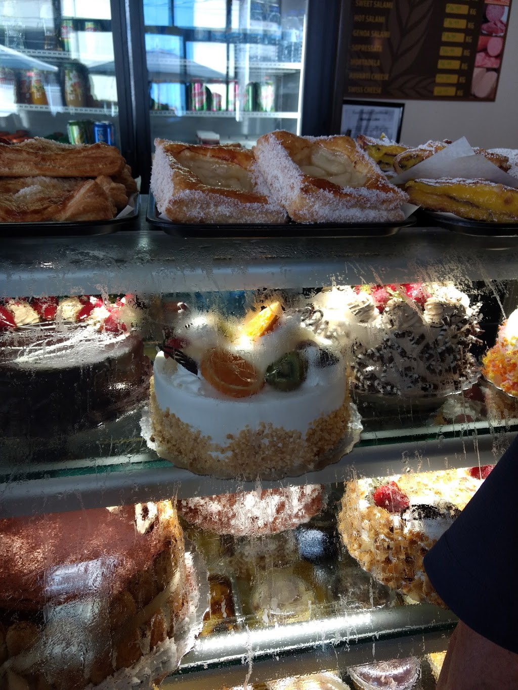 Golden Wheat Bakery Cafe | 579 Rogers Rd, York, ON M6M 1B7, Canada | Phone: (416) 654-2867