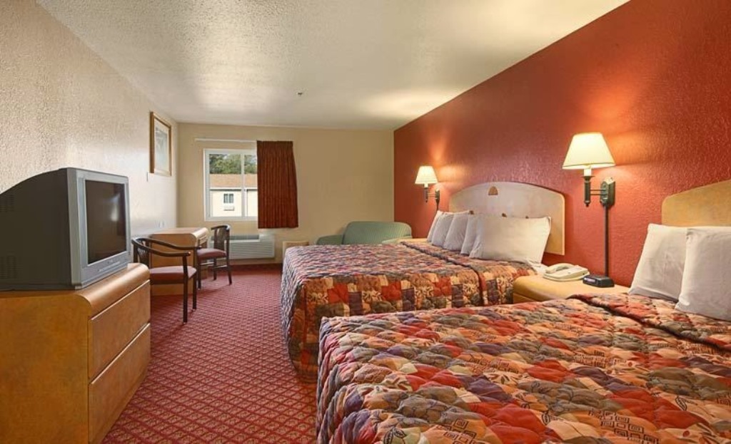 Days Inn and Suites - Niagara Falls / Buffalo | 2821 Niagara Falls Blvd, Niagara Falls, NY 14304, USA | Phone: (716) 268-1076