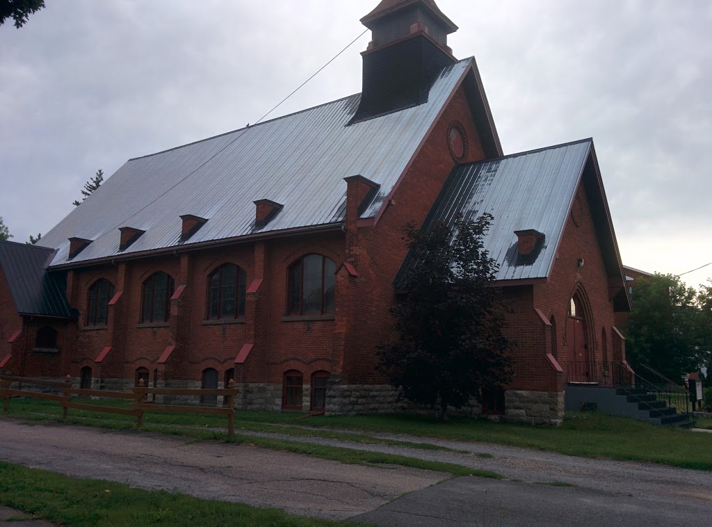 Elgin Street Baptist Church | 135 Elgin St W, Arnprior, ON K7S 1N9, Canada | Phone: (613) 622-1069