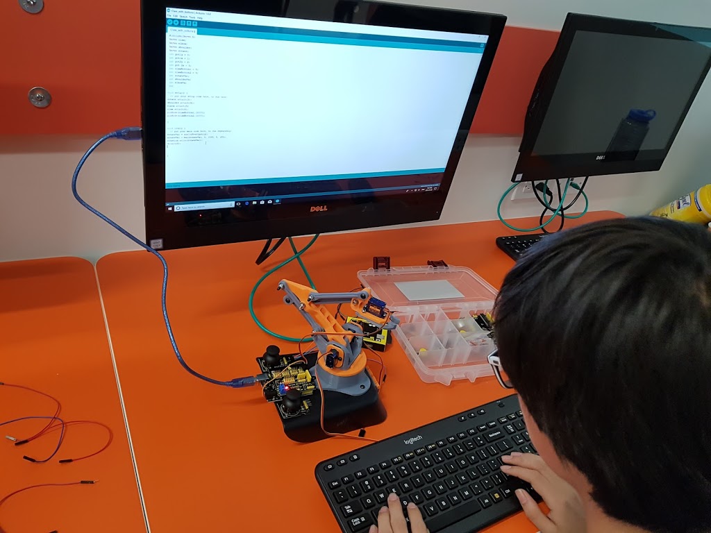 Exceed Robotics - Robotics, Coding and AI Club for Kids | 248 Steeles Ave W #6, Thornhill, ON L4J 1A1, Canada | Phone: (844) 339-2333