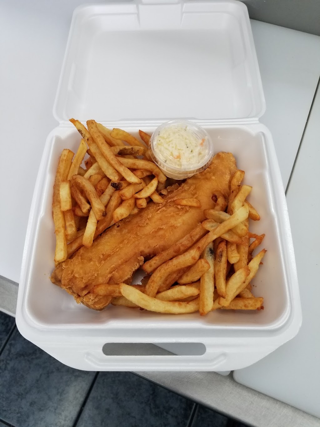 Friterie Chez Den | 967 Rue Georges, Gatineau, QC J8L 2E4, Canada | Phone: (819) 617-3399