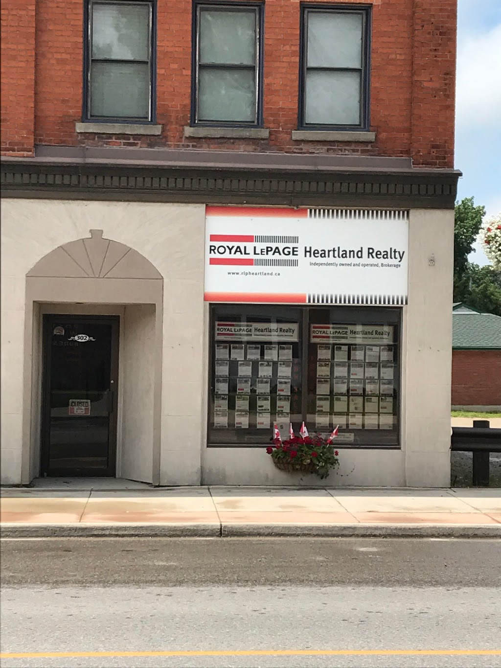 Royal Le Page Heartland Realty | 302 Josephine St, Wingham, ON N0G 2W0, Canada | Phone: (519) 357-2400