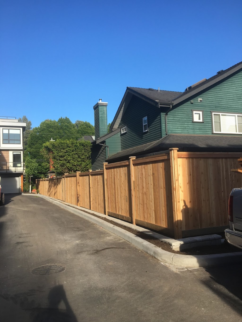 Mainland fence and gate | 3125 216 St, Langley Twp, BC V2Z 2E6, Canada | Phone: (778) 240-3181