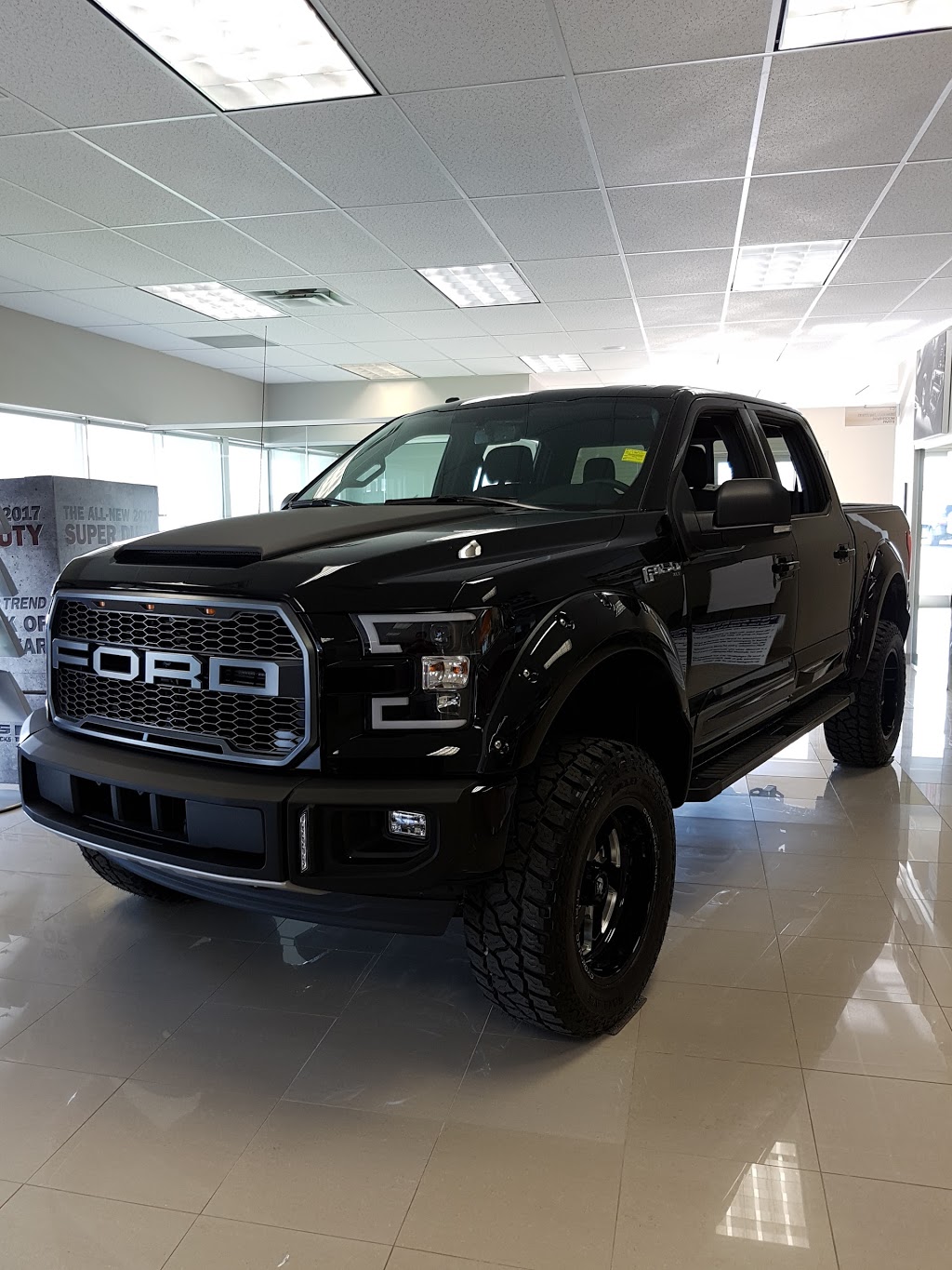 Lally Ford | 78 Mill St W, Tilbury, ON N0P 2L0, Canada | Phone: (519) 682-3434