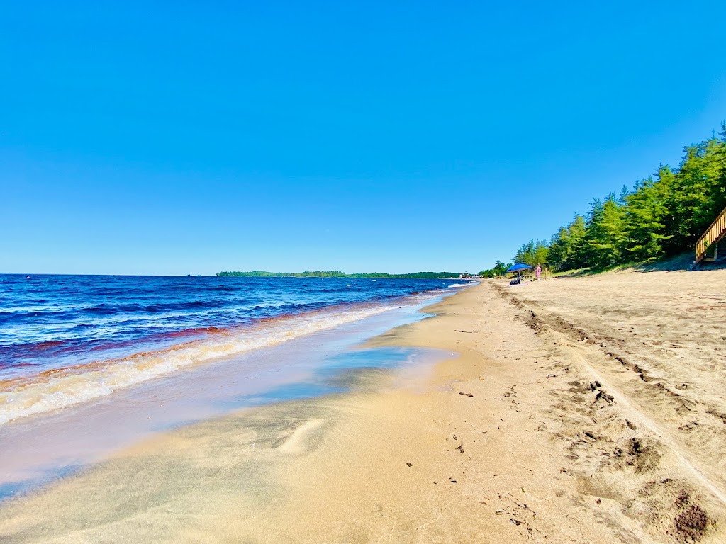 Parc national de la Pointe-Taillon | 835, Rang 3 Ouest, Saint-Henri-de-Taillon, QC G0W 2X0, Canada | Phone: (418) 347-5371