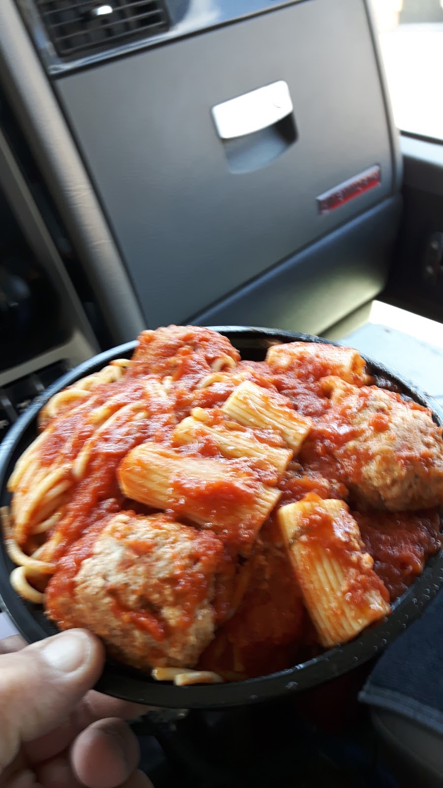 Junnios Italian Restaurant | 40 Bradwick Dr, Concord, ON L4K 3N7, Canada | Phone: (905) 669-6089