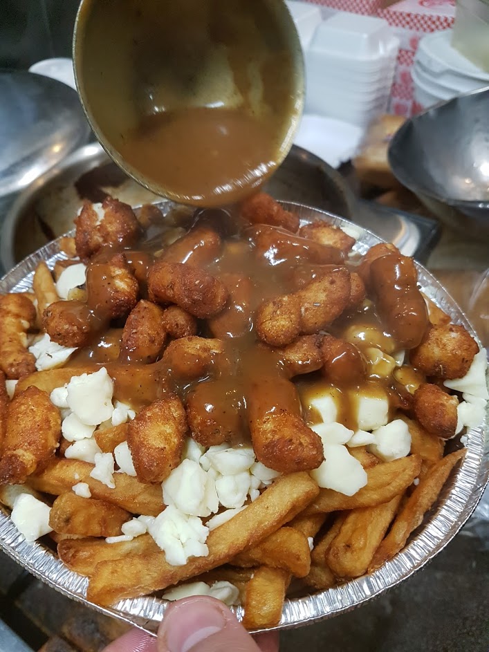 La Poutinerie | 1141 Baxter Rd, Ottawa, ON K2C 3R4, Canada | Phone: (613) 416-1111