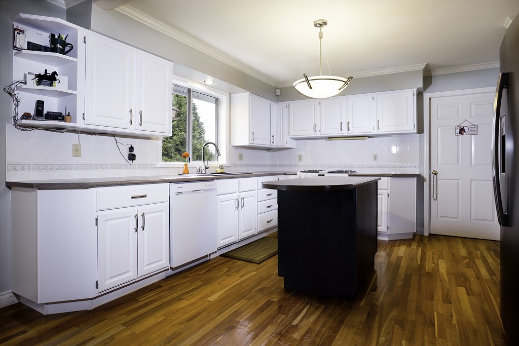 Kitchen Makeovers | 3347 262 St Unit #4, Aldergrove, BC V4W 3V9, Canada | Phone: (604) 599-5501