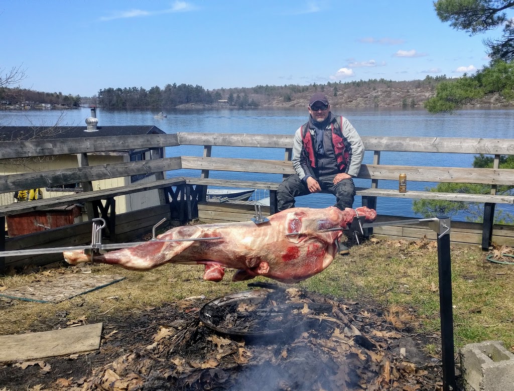 Moon Basin Marina & Cottages | Arnold Bay Rd, Moon River, ON P0C 1H0, Canada | Phone: (705) 375-2288