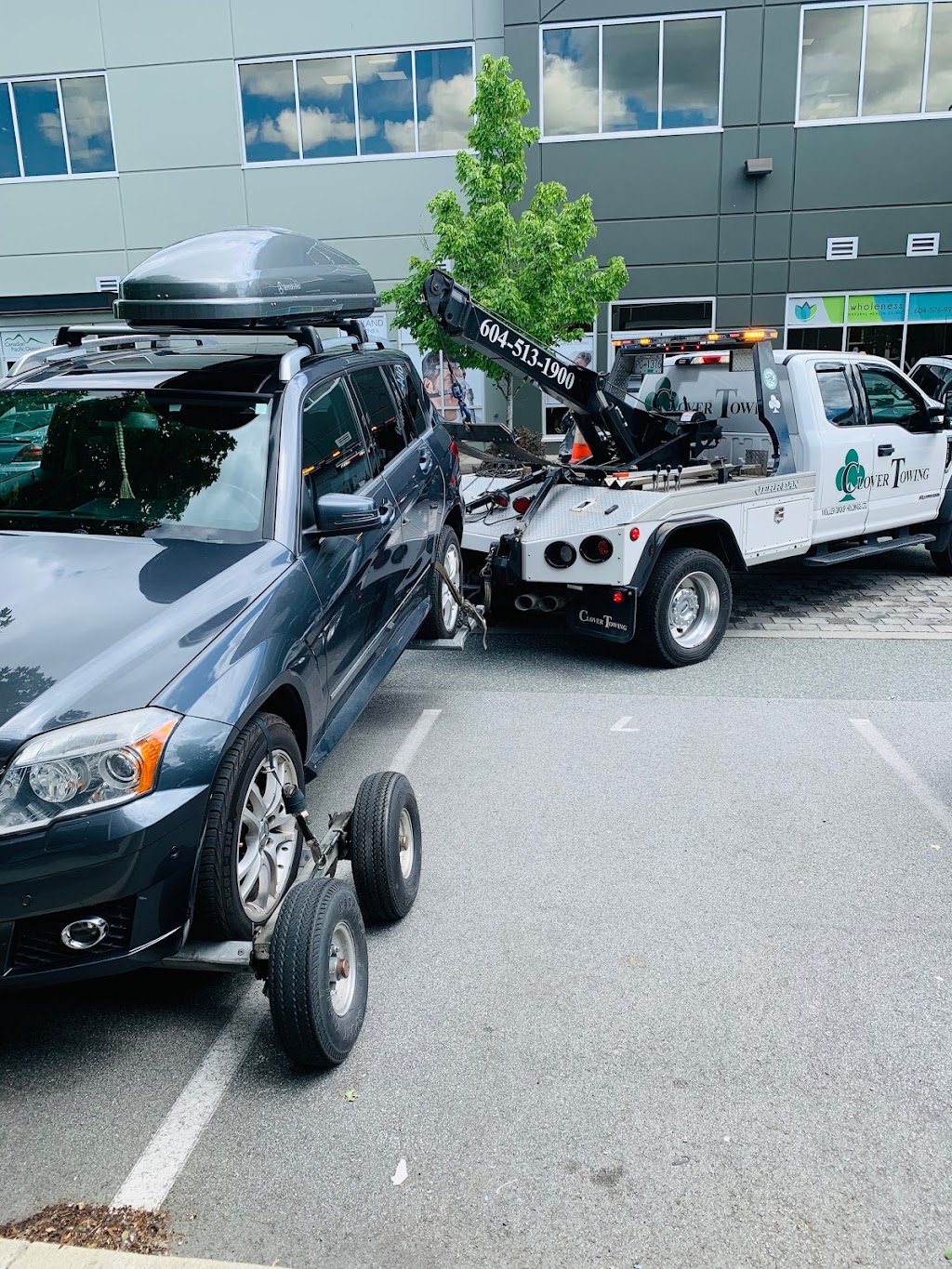 Clover Towing | 5340 192 St, Surrey, BC V3S 8E5, Canada | Phone: (604) 513-1900