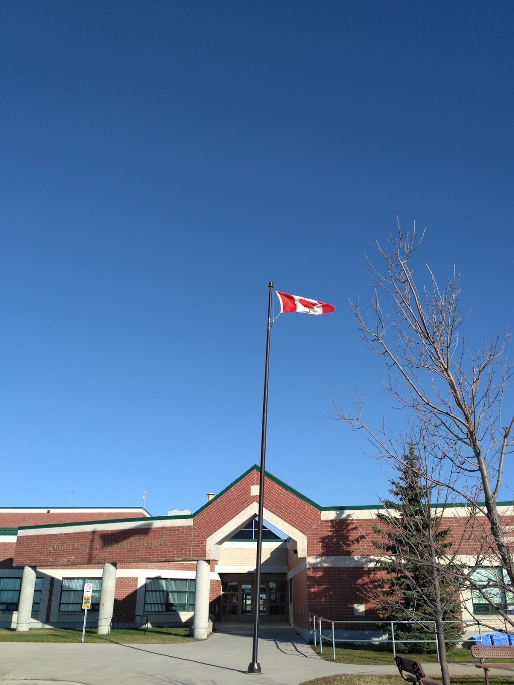 Island Lakes Community School | 445 Island Shore Blvd, Winnipeg, MB R3X 2B4, Canada | Phone: (204) 254-6247