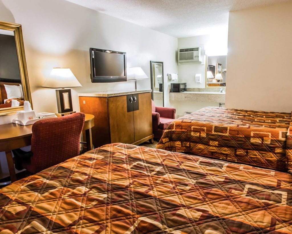 Econo Lodge Tonawanda I-290 | 2000 Niagara Falls Blvd, Tonawanda, NY 14150, USA | Phone: (716) 694-6696