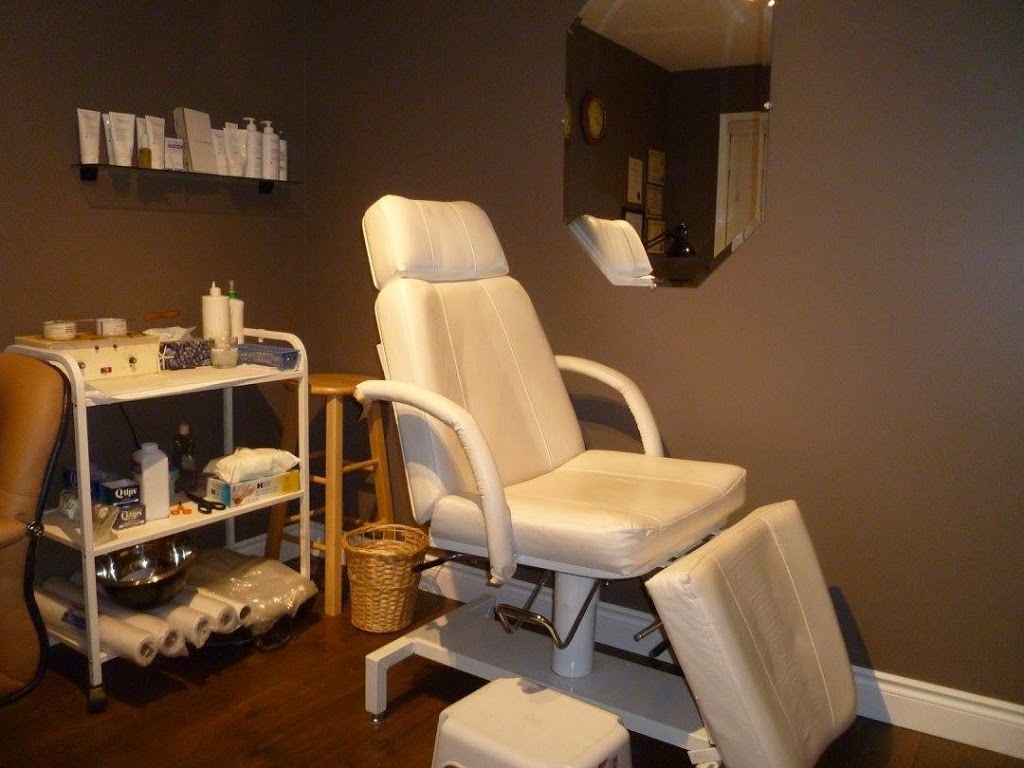 Nails & Body By Laurie | 220 Blackburn Dr Unit 7, Brantford, ON N3T 0C6, Canada | Phone: (519) 752-4650