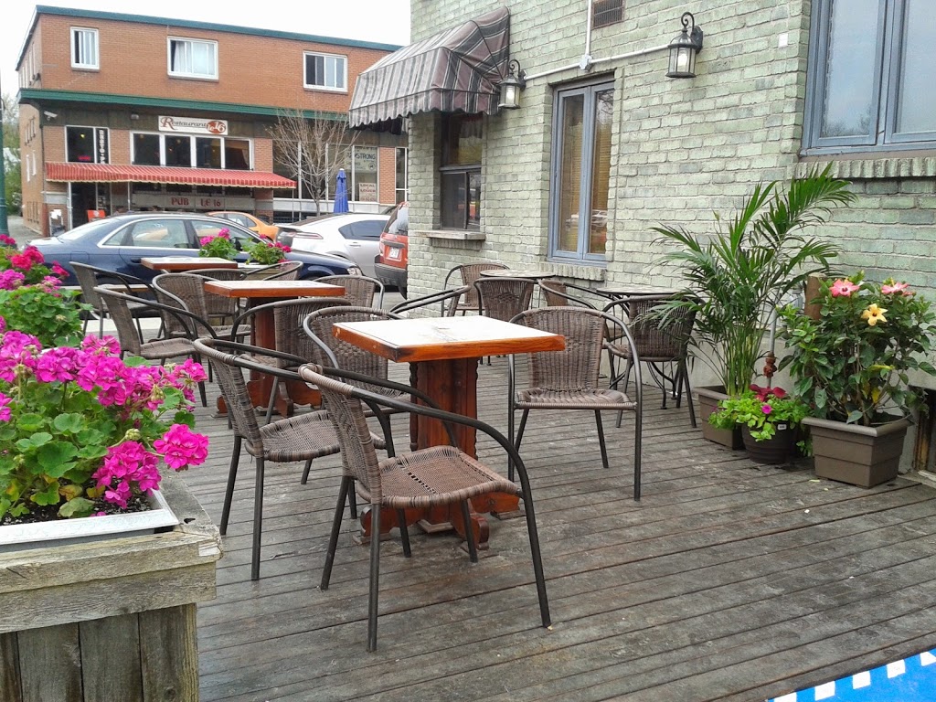 Restaurant Labelle | 384 Rue Principale, Lachute, QC J8H 1Y2, Canada | Phone: (450) 562-8230