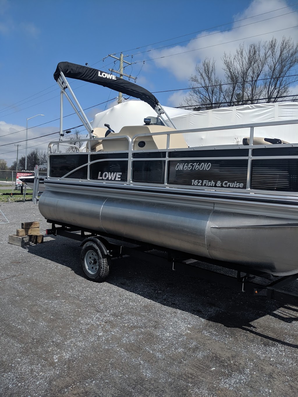 The Boat Warehouse "Worlds Largest Four Winns and Lowe Dealer" | 2157 Bath Rd, Kingston, ON K7M 4Y3, Canada | Phone: (613) 634-3416