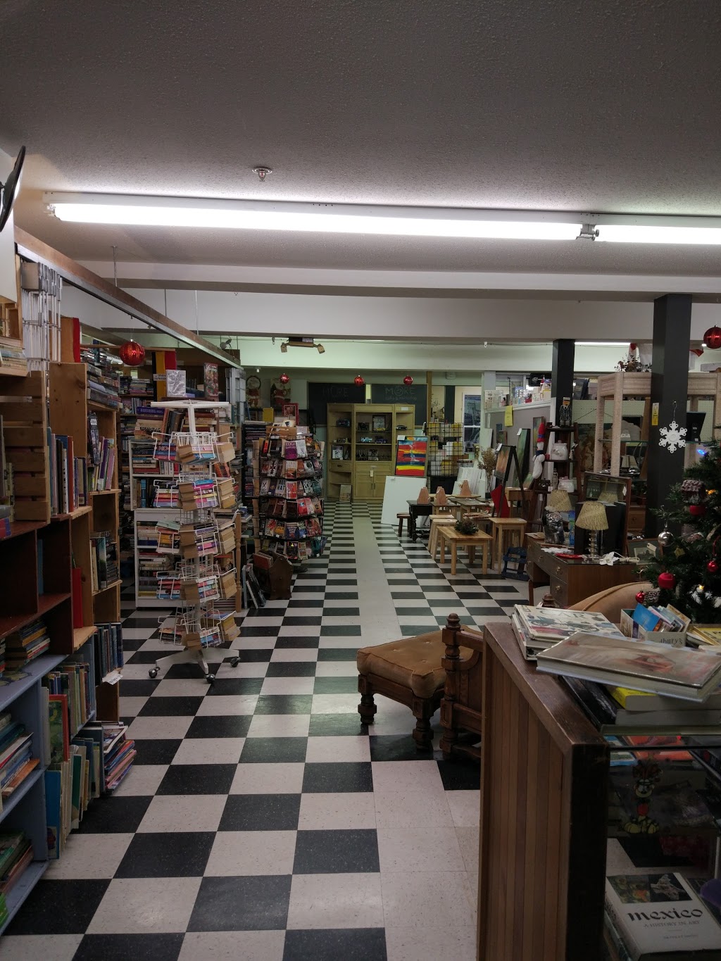 Hidden Treasure Used Books | 292 Gower Point Rd, Gibsons, BC V0N 1V0, Canada | Phone: (604) 886-7129