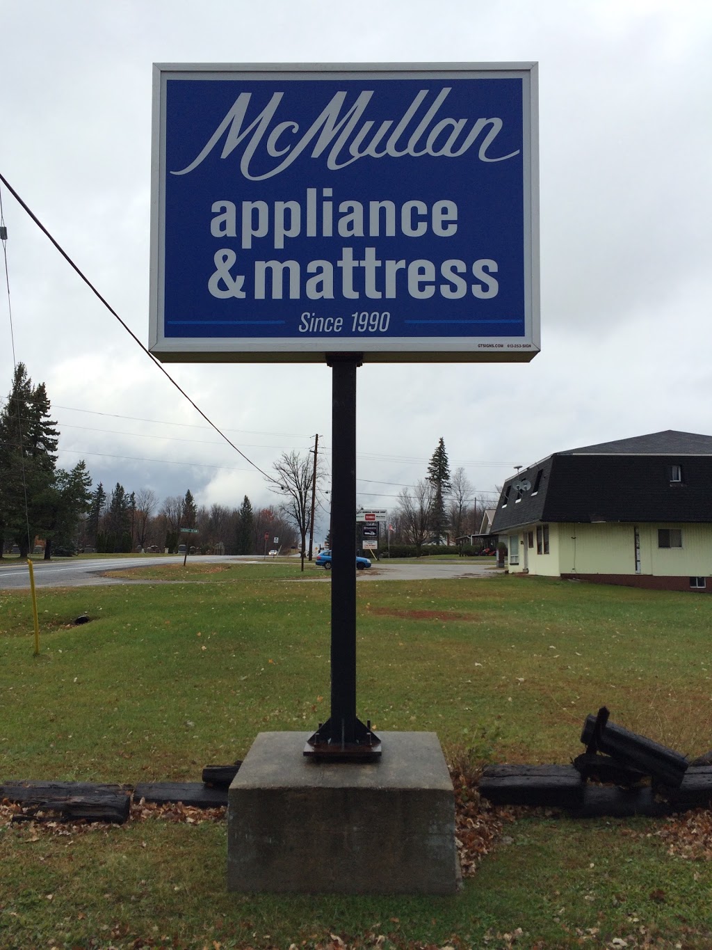 McMullan Appliance & Mattress | 327 County Rd 29, Smiths Falls, ON K7A 4S5, Canada | Phone: (613) 283-9077