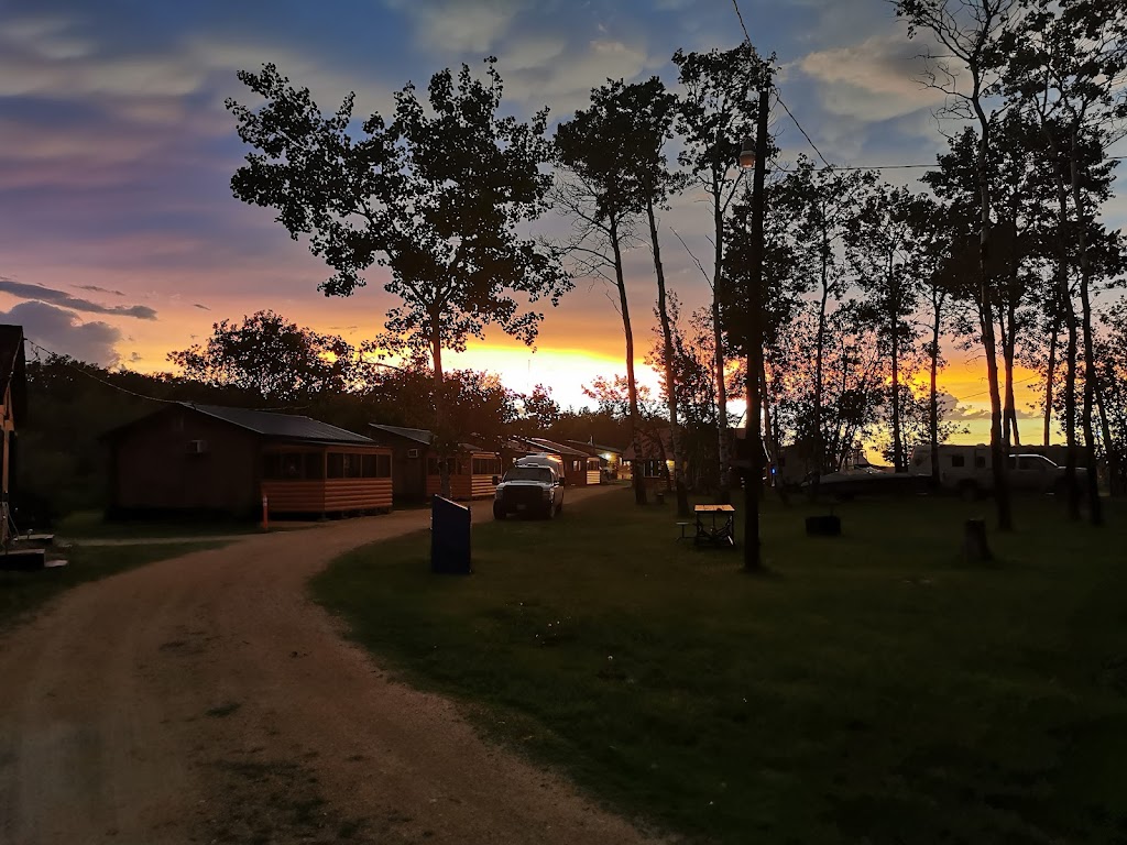 Bensons Big Rock Camp and Campground | Big Rock Road, Gypsumville, MB R0C 1J0, Canada | Phone: (204) 803-1942