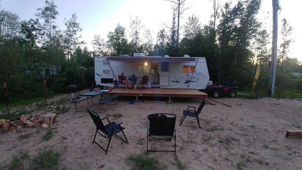 North Sauble Sands Campground | 1086 Sauble Falls Pkwy, Wiarton, ON N0H 2T0, Canada | Phone: (519) 422-1033