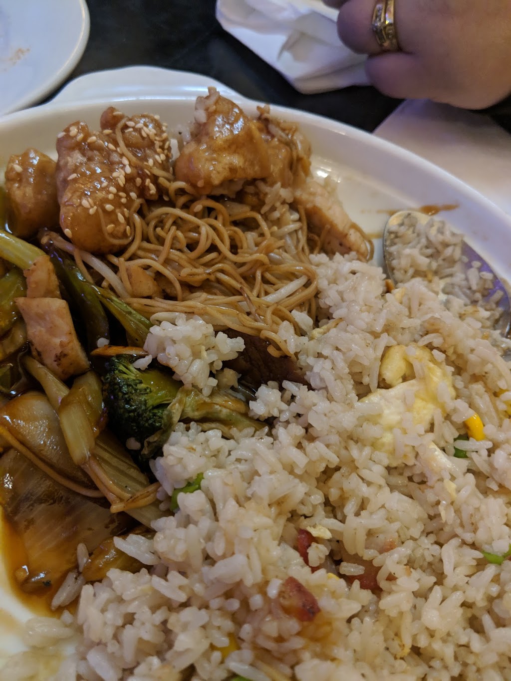 Dragon Terrace Chinese Restaurant | 38037 Cleveland Ave B, Squamish, BC V0N 3G0, Canada | Phone: (604) 892-3717