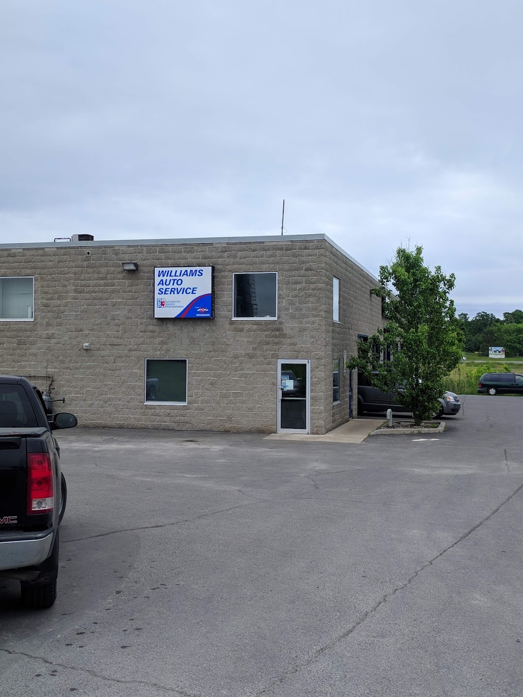 Williams Auto Service | 241 County Rd 6, Bath, ON K0H 1G0, Canada | Phone: (613) 389-3653