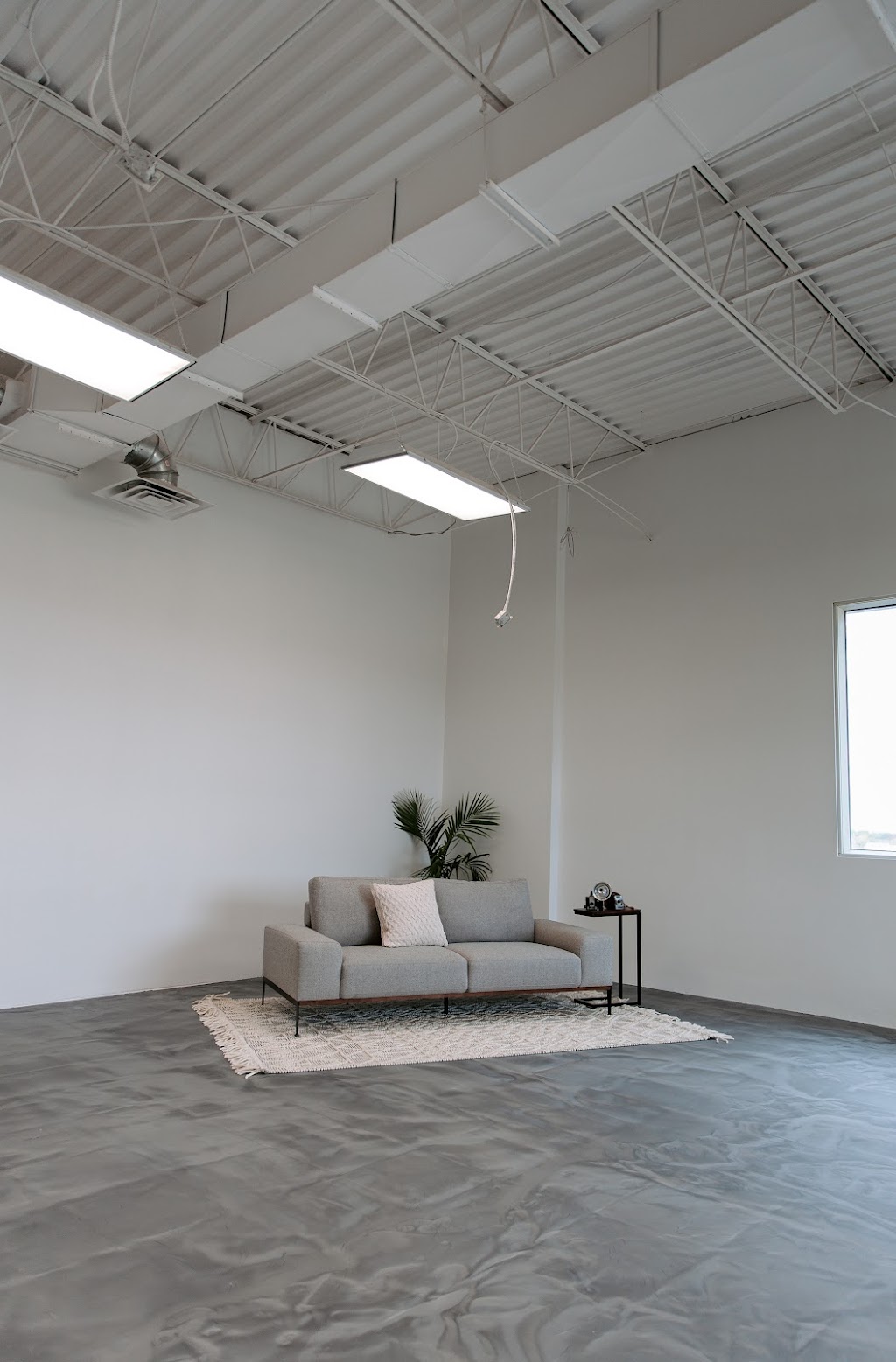 Studio Le Versatile | 169 Mnt de St Sulpice, LAssomption, QC J5W 2T3, Canada | Phone: (514) 838-9735