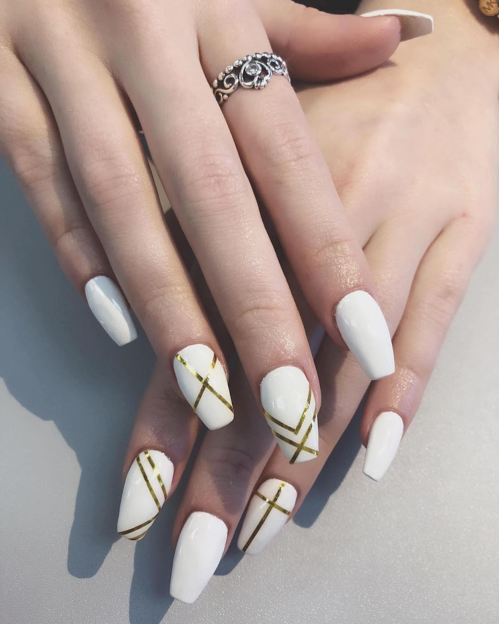 Fashion Nails & Spa | 3050 Garden St, Whitby, ON L1R 2G7, Canada | Phone: (905) 430-0199