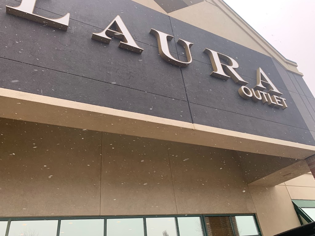 Laura | 154 Mayfield Common Northwest, Edmonton, AB T5P 4B3, Canada | Phone: (780) 444-5625