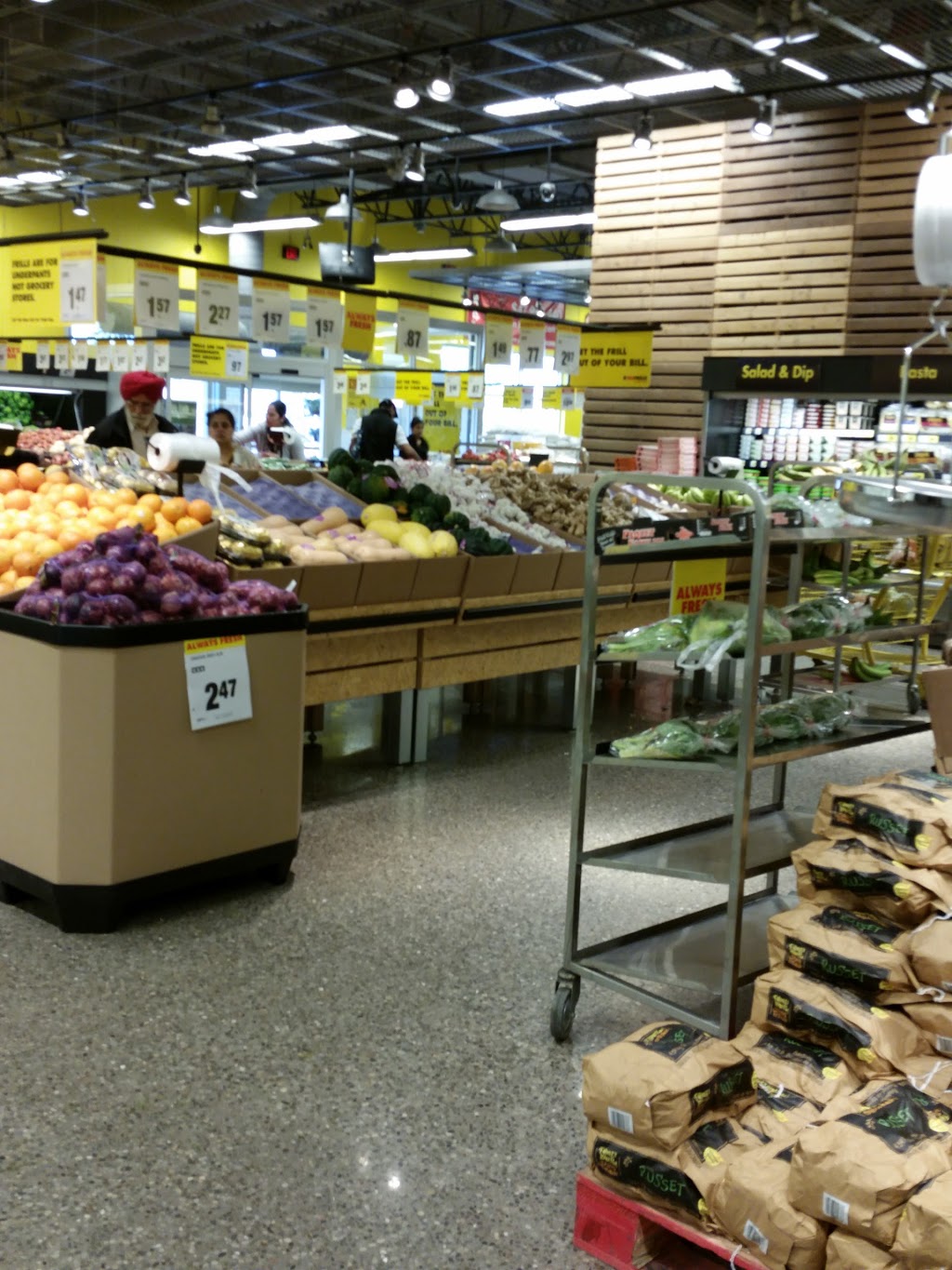 Spataros No Frills | 8990 Chinguacousy Rd, Brampton, ON L6Y 5X6, Canada | Phone: (866) 987-6453