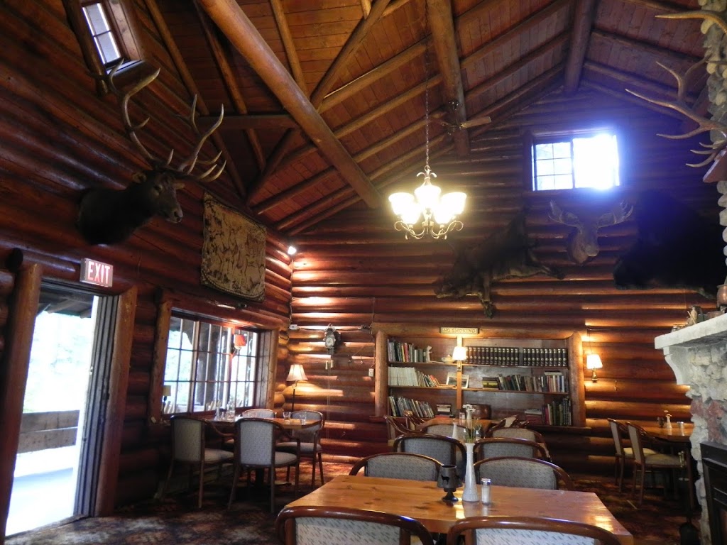 Kootenay Park Lodge | 9500 BC-93, Vermilion Crossing, BC V0A 1E0, Canada | Phone: (778) 357-9959