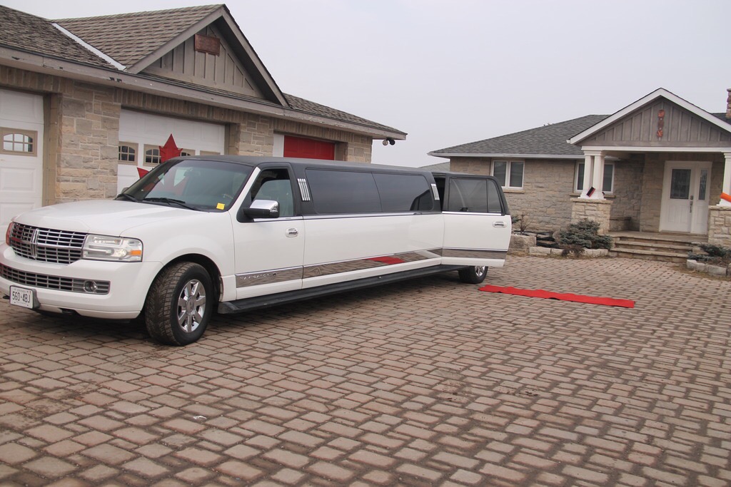 L.A. Park Limousine Services | 400 Bell St, Ingersoll, ON N5C 2P6, Canada | Phone: (226) 228-8322