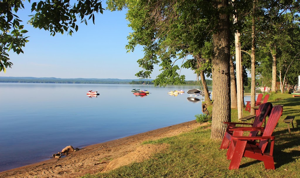 Golden Lake Park Campground | 13685 ON-60, Golden Lake, ON K0J 1X0, Canada | Phone: (613) 757-0018