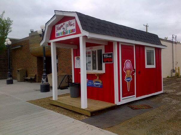 Maggie Moos Ice Cream Barn | 51 St, AB-39, Calmar, AB T0C 0V0, Canada | Phone: (780) 619-5399