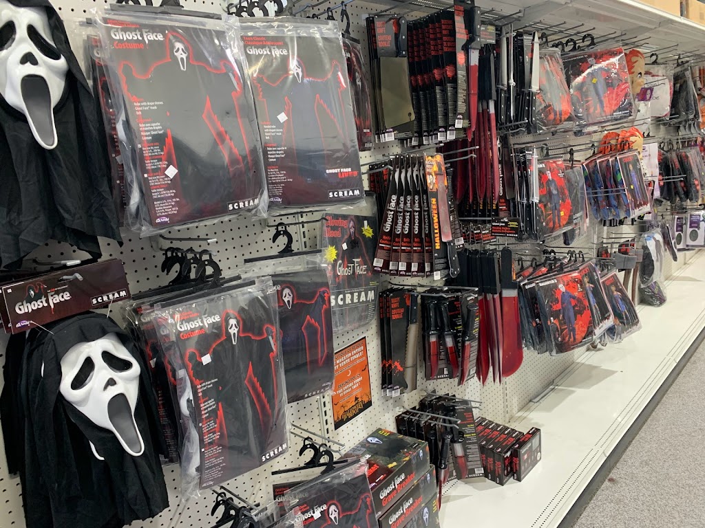 Halloween Depot Laval | 1066 Rue Desserte O, Laval, QC H7X 4C9, Canada | Phone: (450) 689-7619