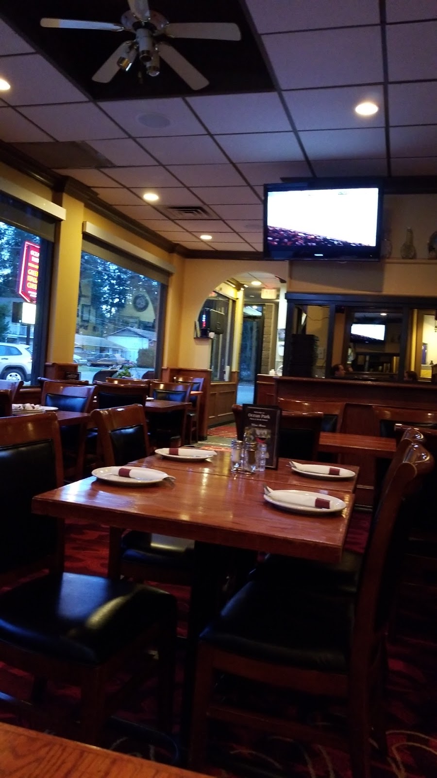 Ocean Park Pizza & Steak House | 20097 40 Ave, Langley Twp, BC V3A 2W3, Canada | Phone: (604) 533-4808