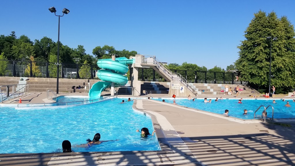 Riverdale Park East Outdoor Pool | 550 Broadview Ave, Toronto, ON M4K 2N6, Canada | Phone: (416) 392-7801